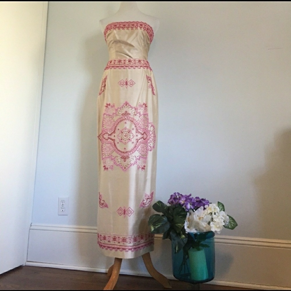 ❤ Kay Unger cream white two piece raw silk gown